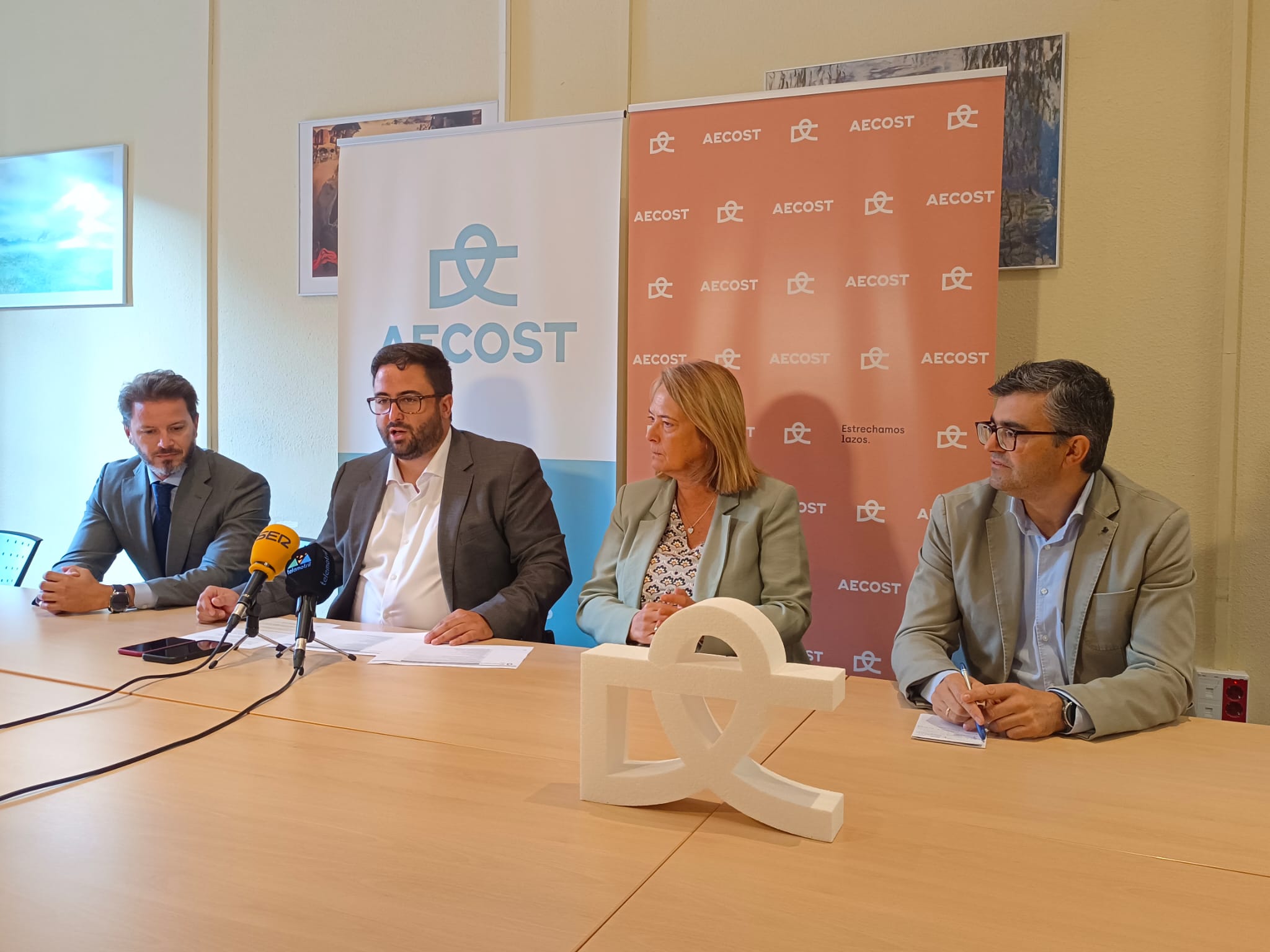Junta, Ayuntamiento de Motril y Aecost alientan a las pymes de la comarca a poner en marcha planes de transformación digital